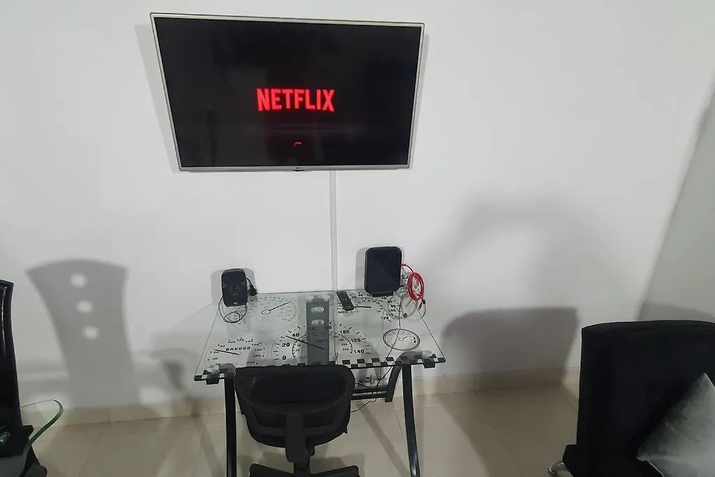 lindo apartamento en envigado muy central wifi de 300 megas 0*,
