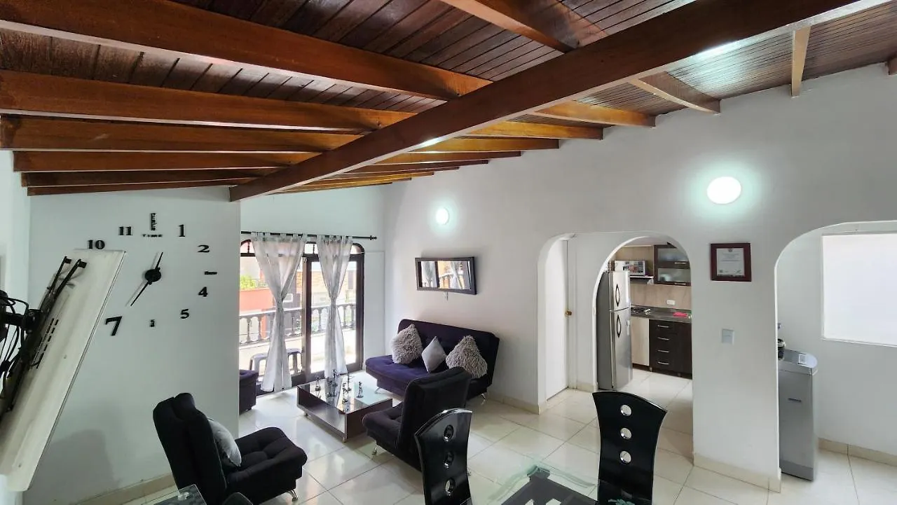 lindo apartamento en envigado muy central wifi de 300 megas