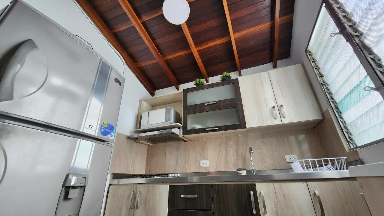 lindo apartamento en envigado muy central wifi de 300 megas
