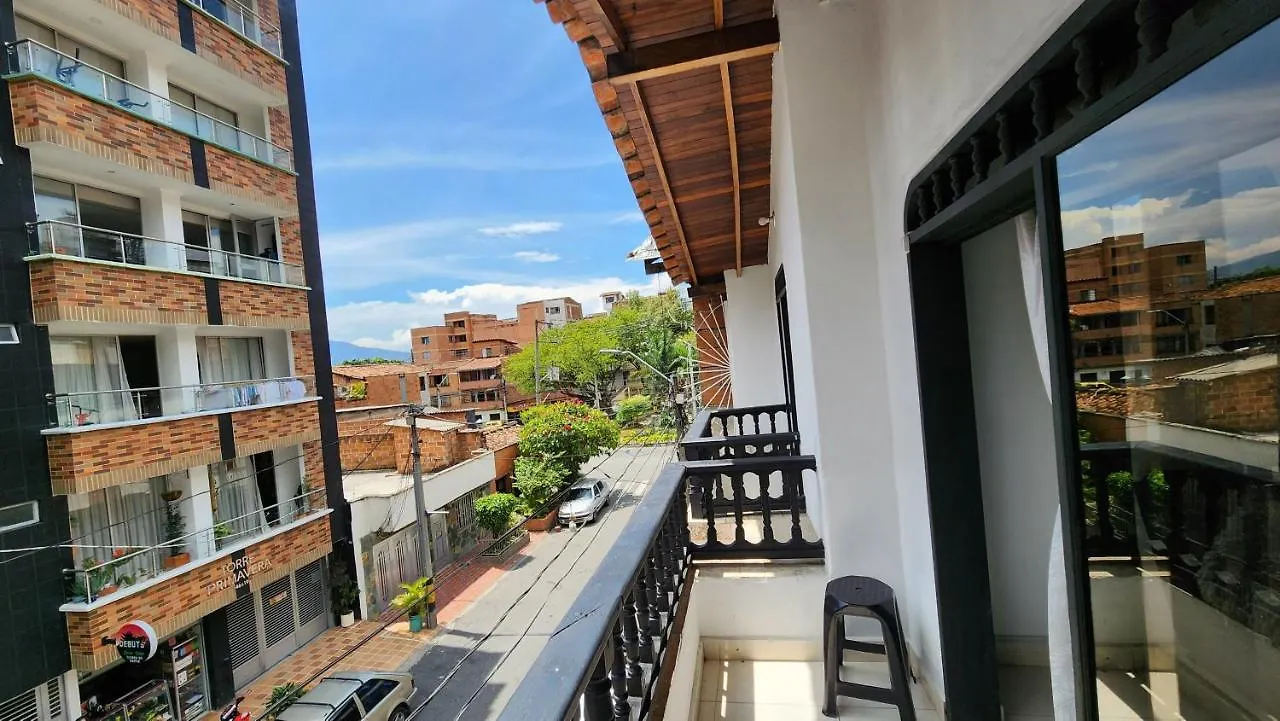 lindo apartamento en envigado muy central wifi de 300 megas