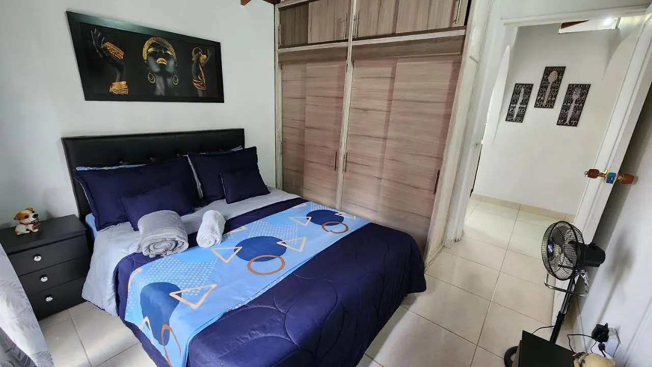 lindo apartamento en envigado muy central wifi de 300 megas 0*,  Colombia