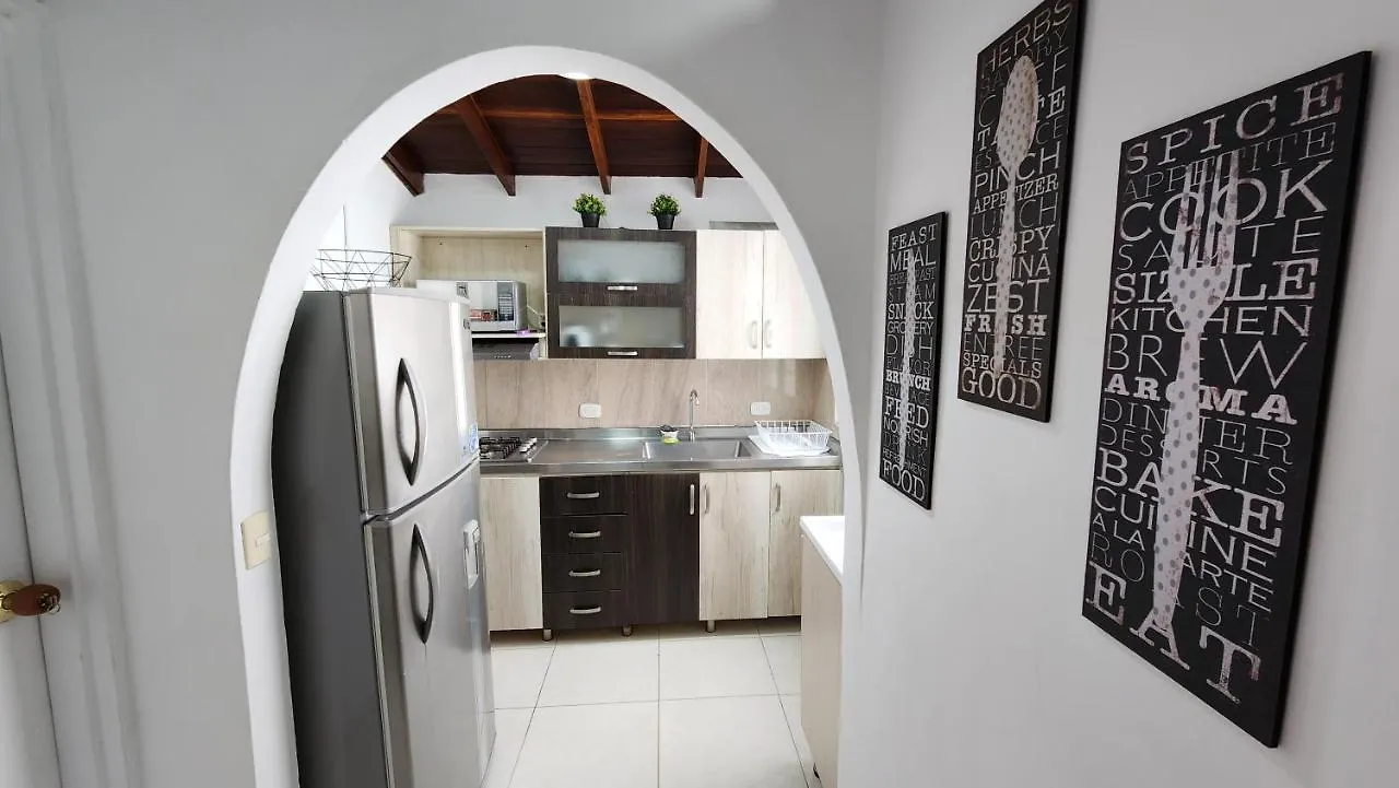 lindo apartamento en envigado muy central wifi de 300 megas 0*,