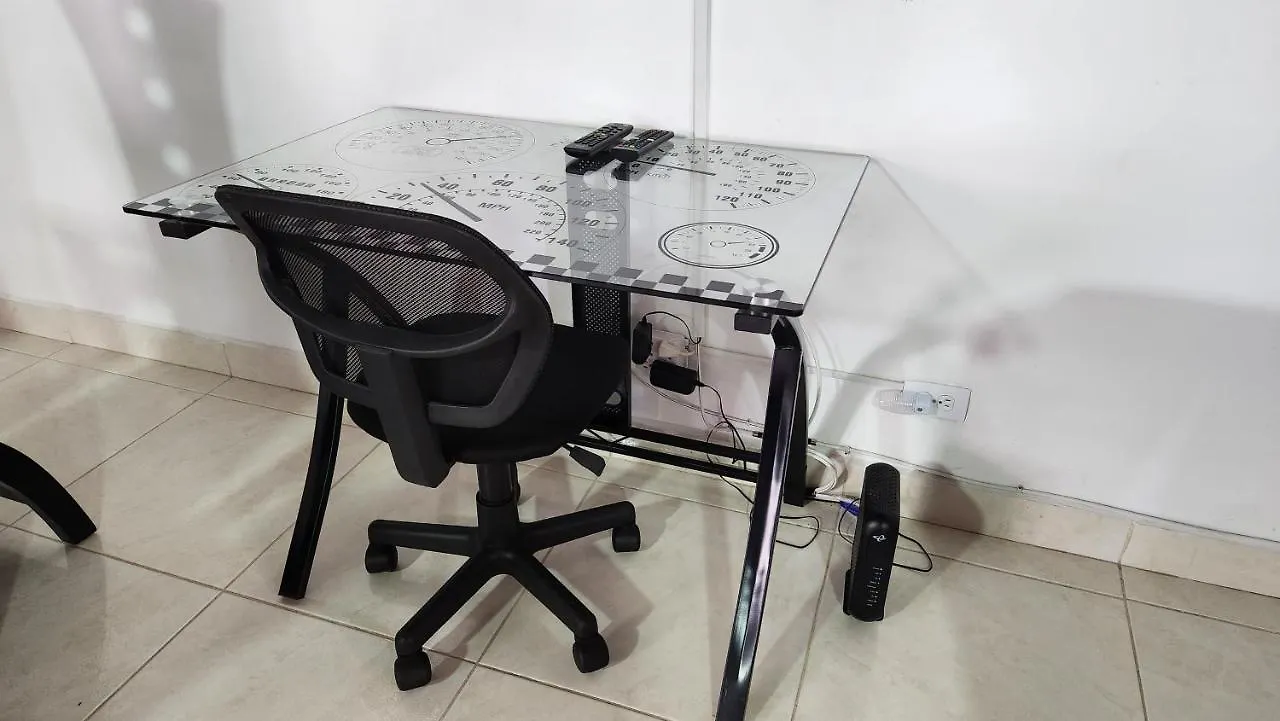 lindo apartamento en envigado muy central wifi de 300 megas Colombia